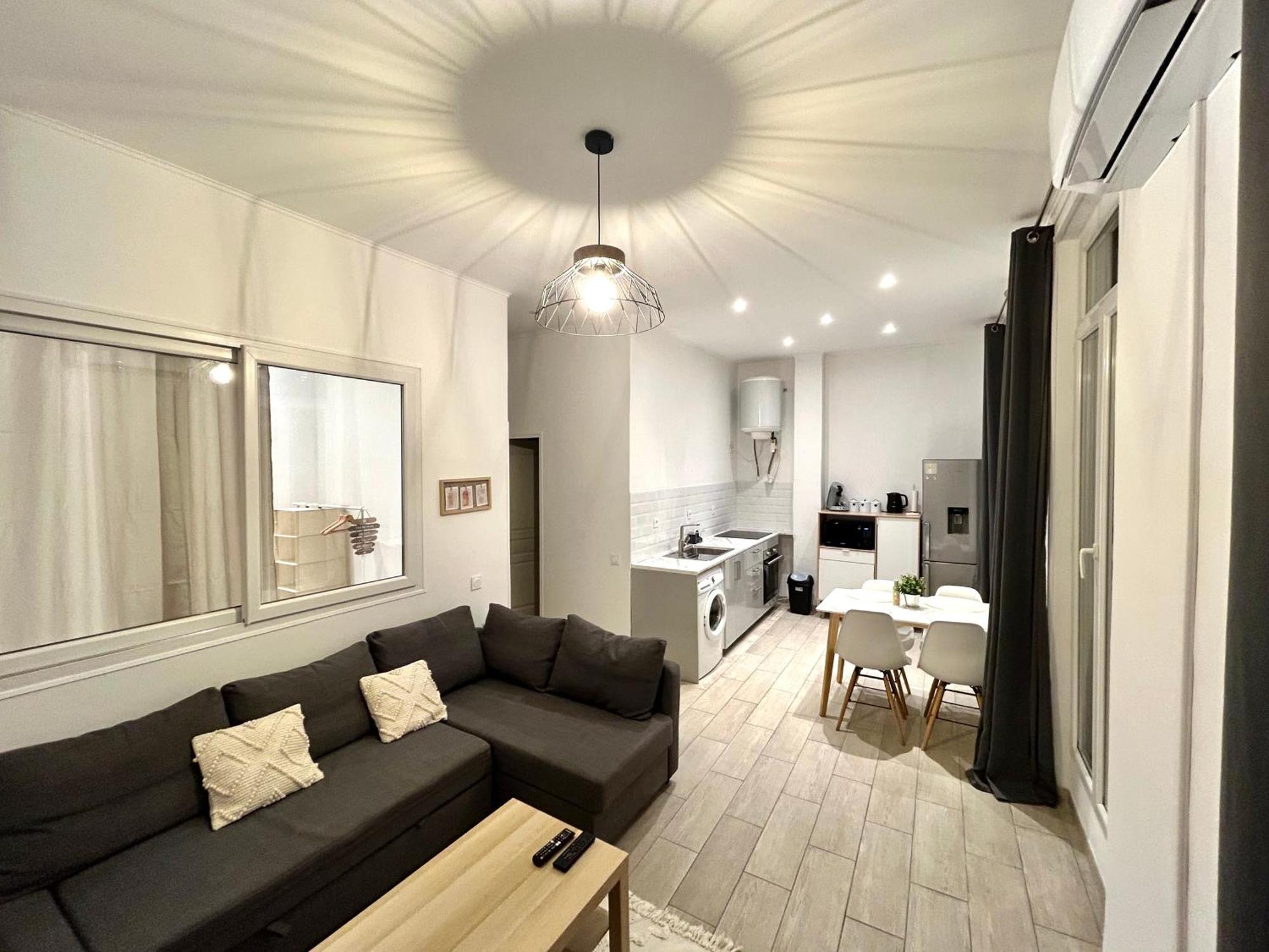 Lumineux 2 Pieces - Centre-Ville Climatise - Netflix Prime Canal - Bien Place Marseille Exterior photo